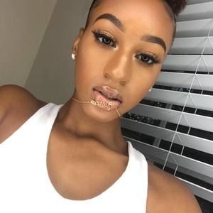 Meet your Posher, C'ne